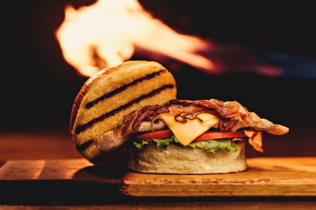 So grillst du den perfekten Burger